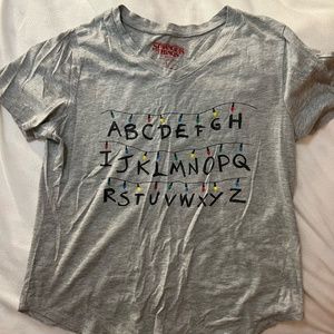 Stranger Things S1 Light Wall Shirt size L